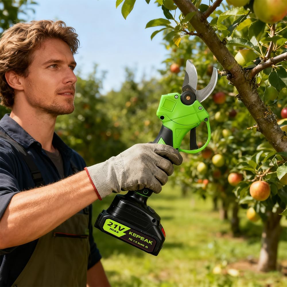 MDHAND electric pruning shears with 1.4-inch cut capacity, brushless motor, cordless design, green color, with rechargeable batteries.